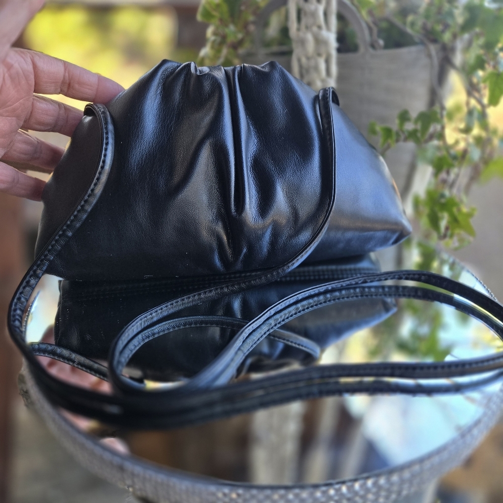 Old Navy Black Vegan Small Domed Crossbody Bag Ruched Hinge Opening Magnetic
